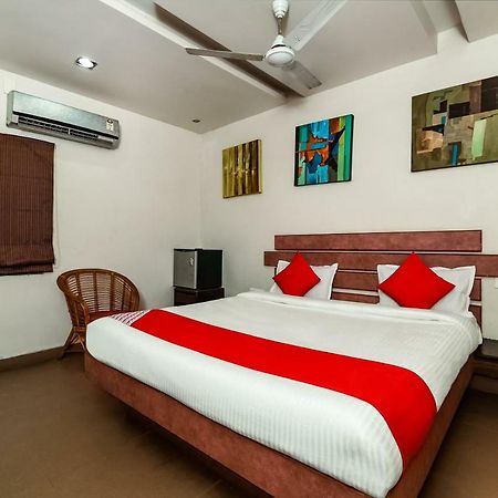 Oyo 28856 Manjeera Inn Visakhapatnam Exteriör bild
