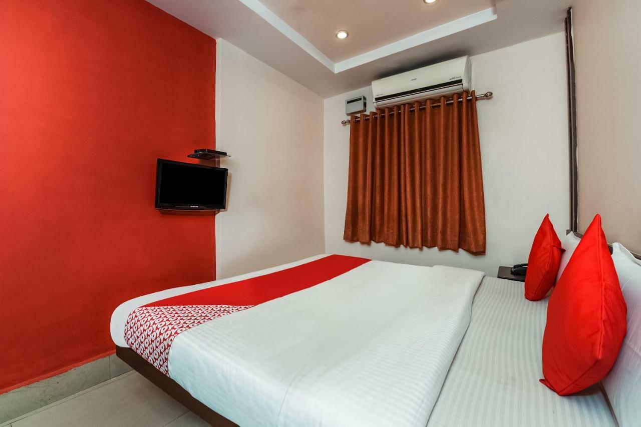 Oyo 28856 Manjeera Inn Visakhapatnam Exteriör bild