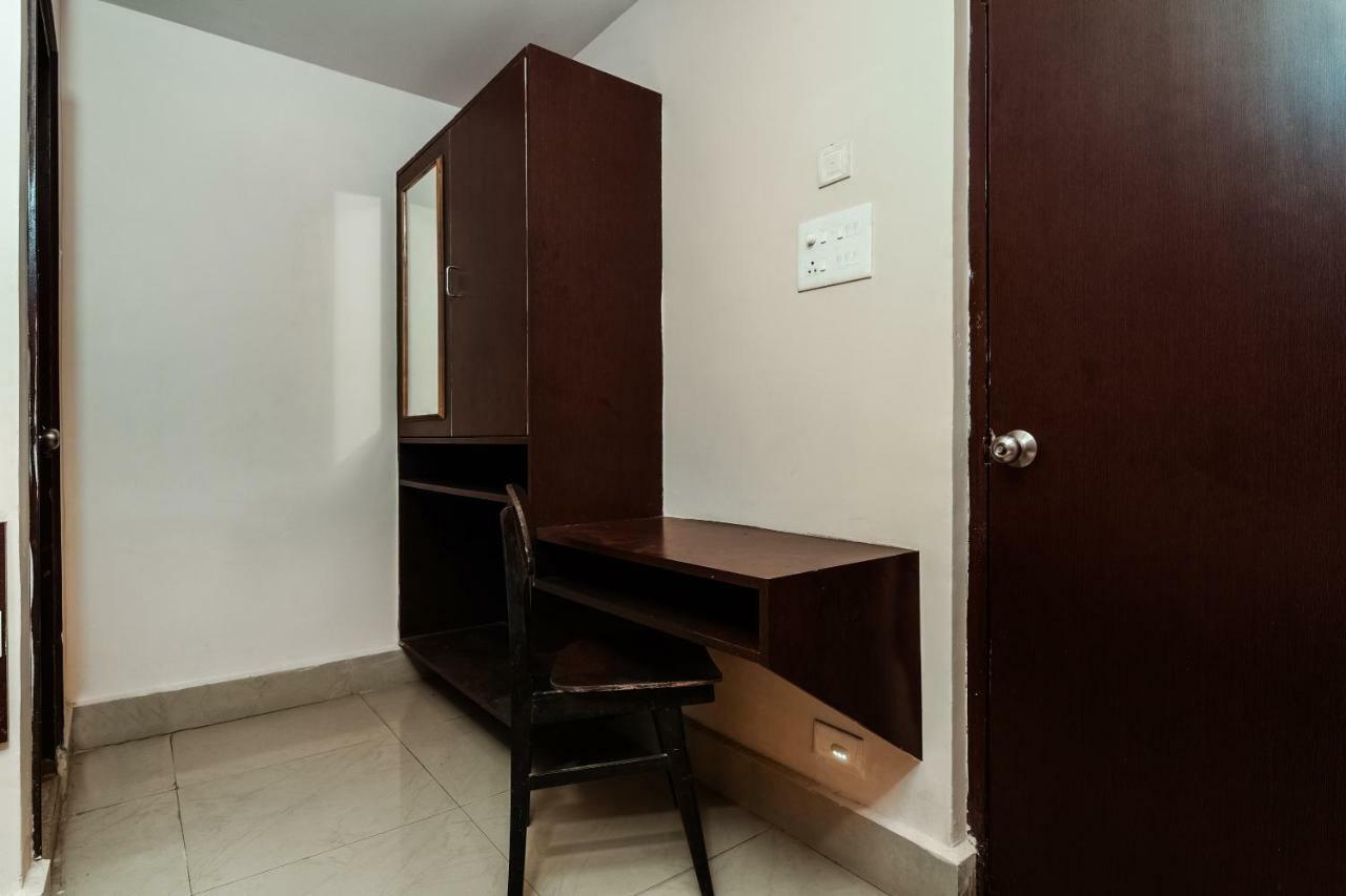 Oyo 28856 Manjeera Inn Visakhapatnam Exteriör bild