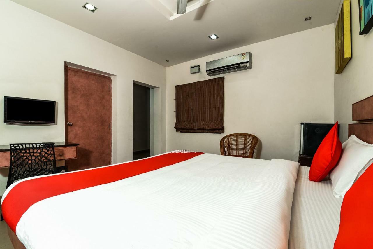 Oyo 28856 Manjeera Inn Visakhapatnam Exteriör bild