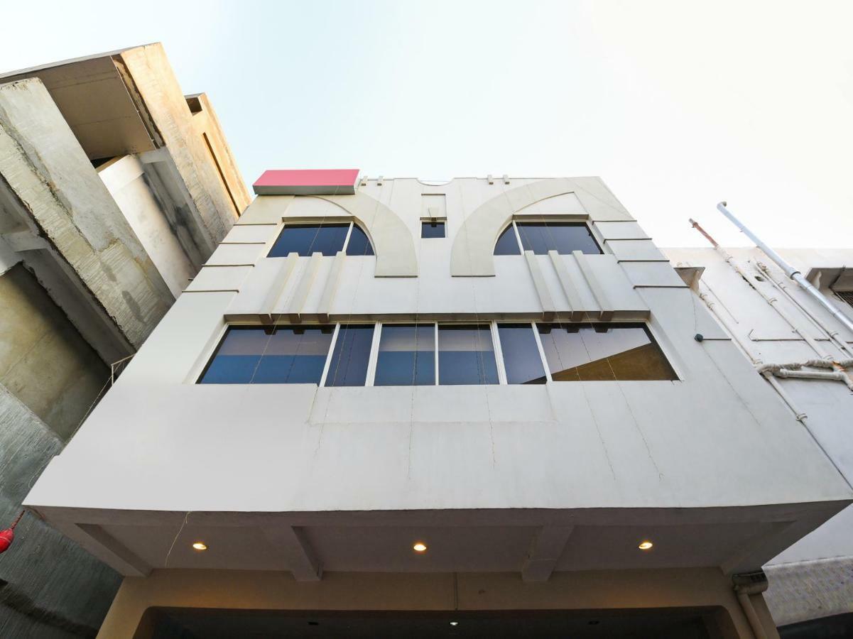 Oyo 28856 Manjeera Inn Visakhapatnam Exteriör bild