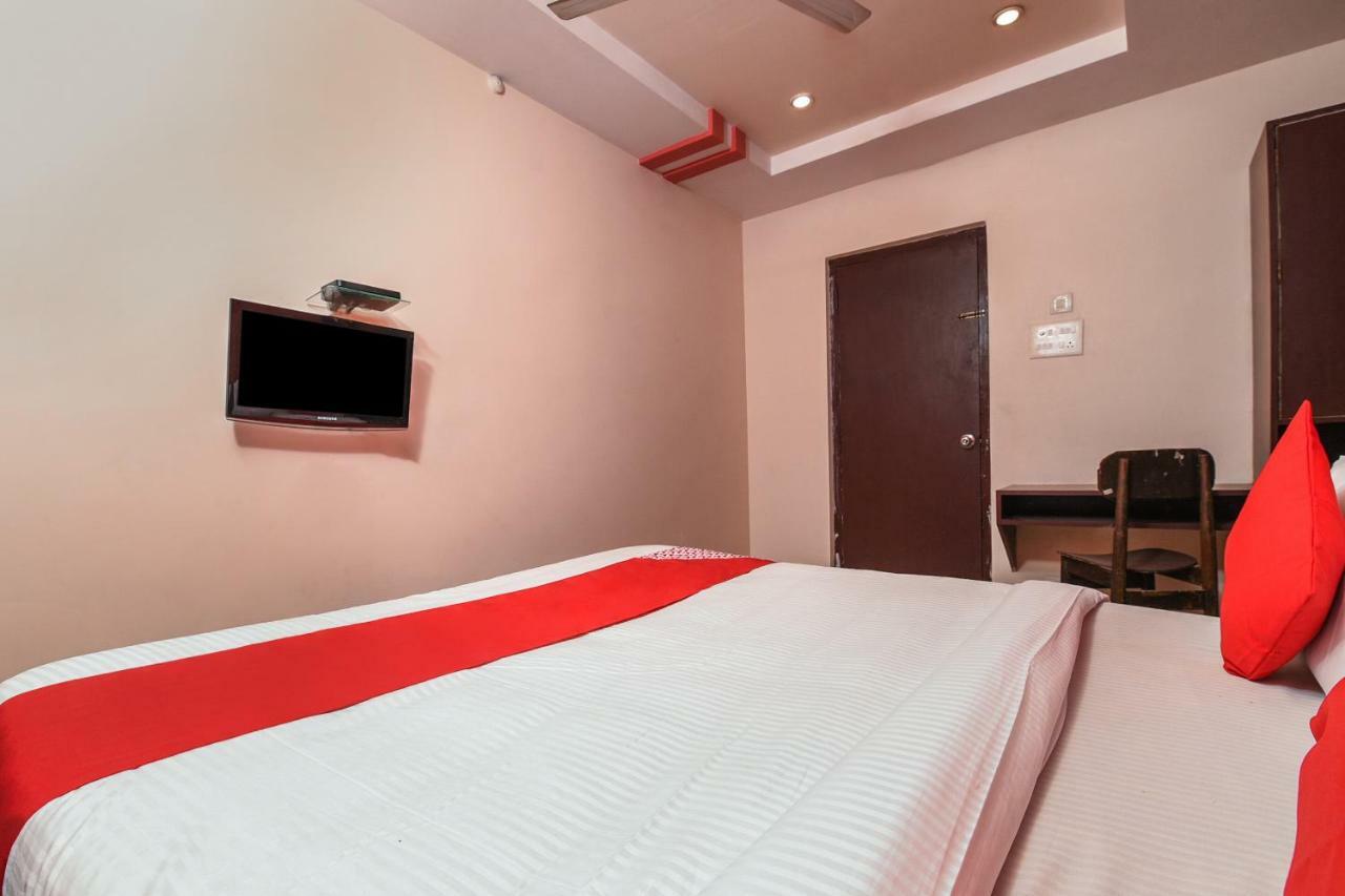 Oyo 28856 Manjeera Inn Visakhapatnam Exteriör bild